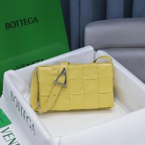 보테가베네타 카세트백 여자가방